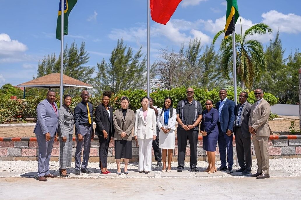 VCOM Leads Teacher Training in Jamaica, Empowering Local Skills Development