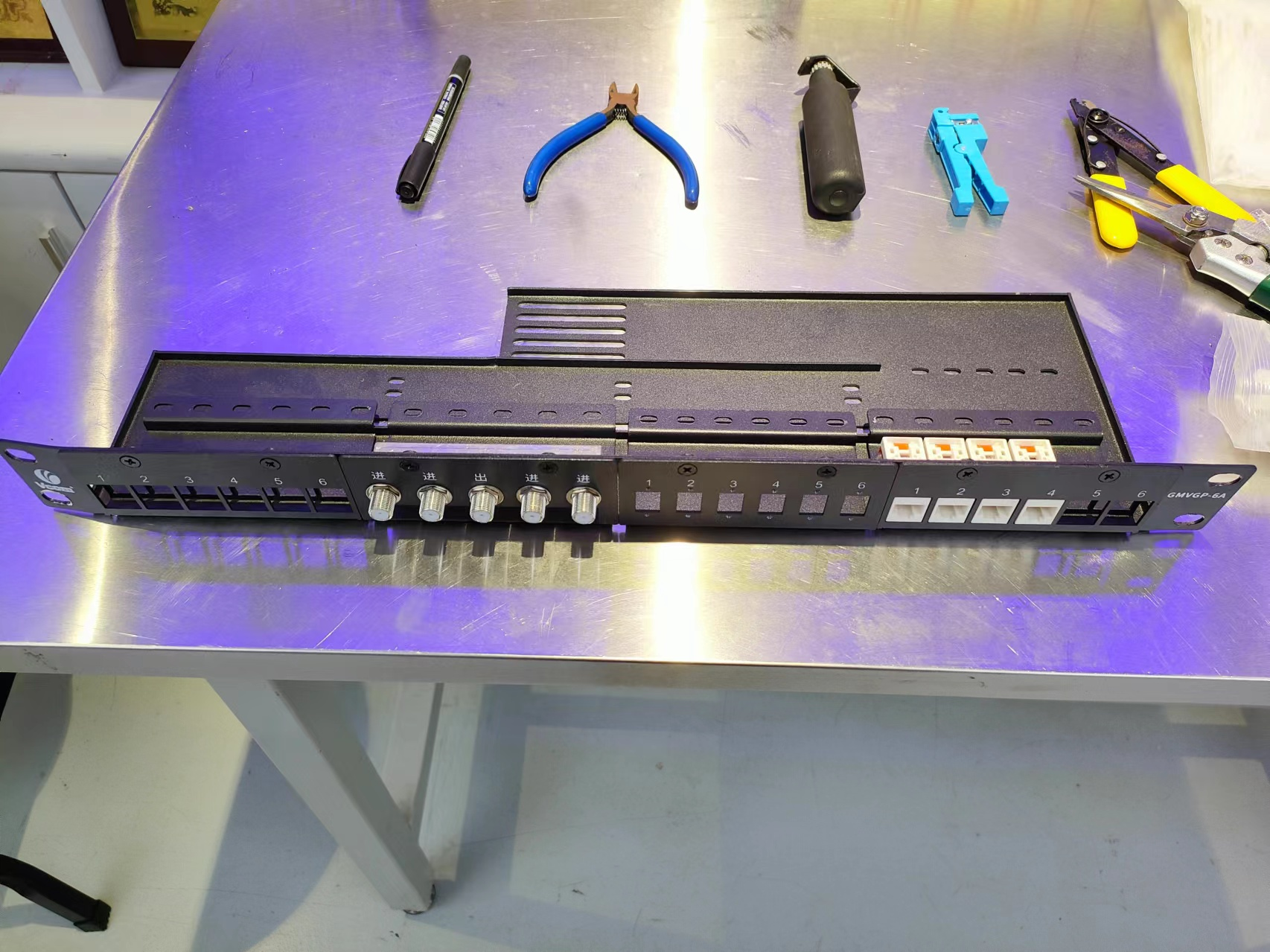 Multifunctional Network Patch Panel
